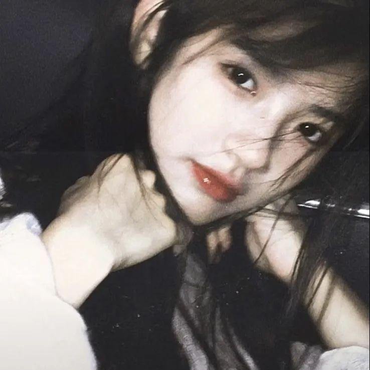 木马上的女人